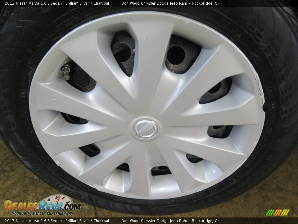 2013 Nissan Versa 1.6 S Sedan Brilliant Silver / Charcoal Photo #23