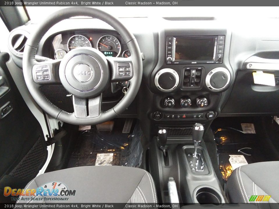 2018 Jeep Wrangler Unlimited Rubicon 4x4 Bright White / Black Photo #5