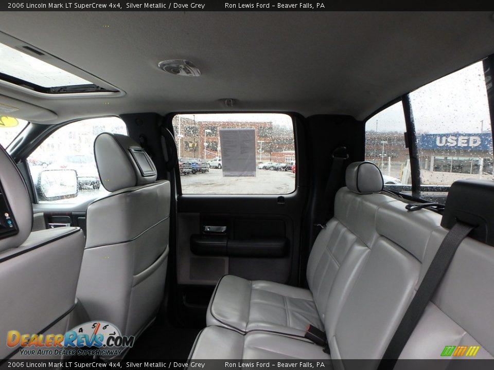 2006 Lincoln Mark LT SuperCrew 4x4 Silver Metallic / Dove Grey Photo #11