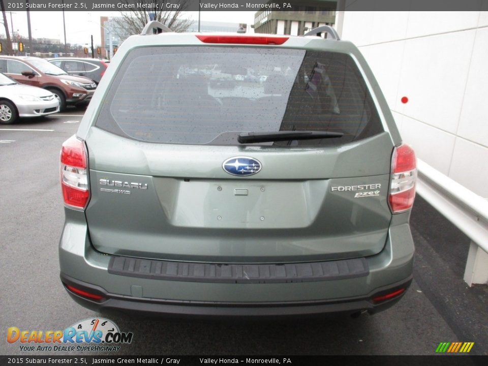 2015 Subaru Forester 2.5i Jasmine Green Metallic / Gray Photo #4