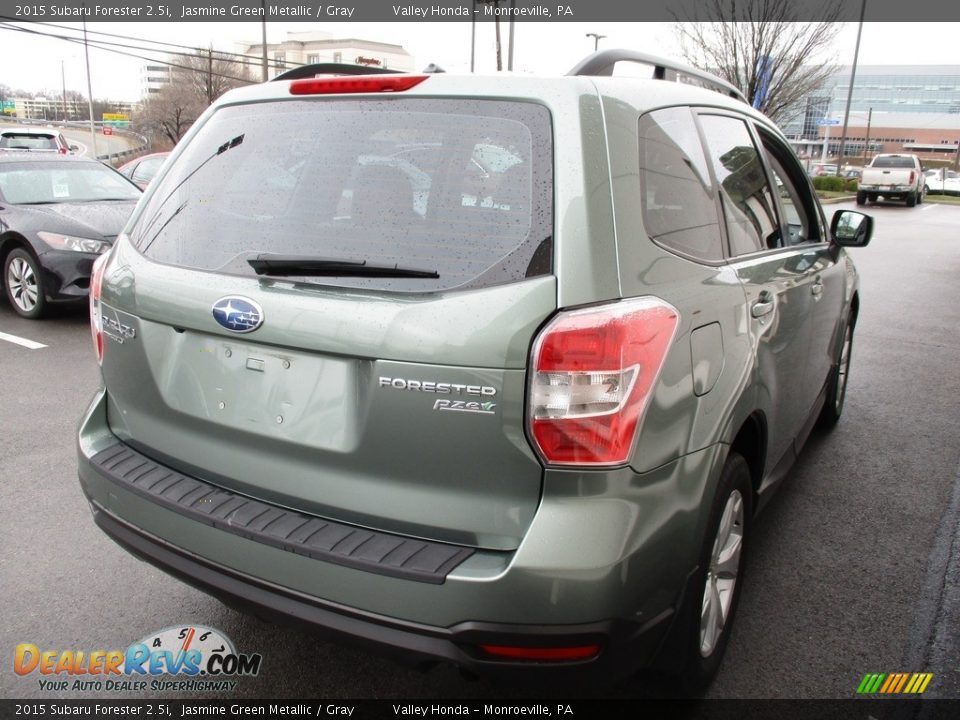 2015 Subaru Forester 2.5i Jasmine Green Metallic / Gray Photo #5