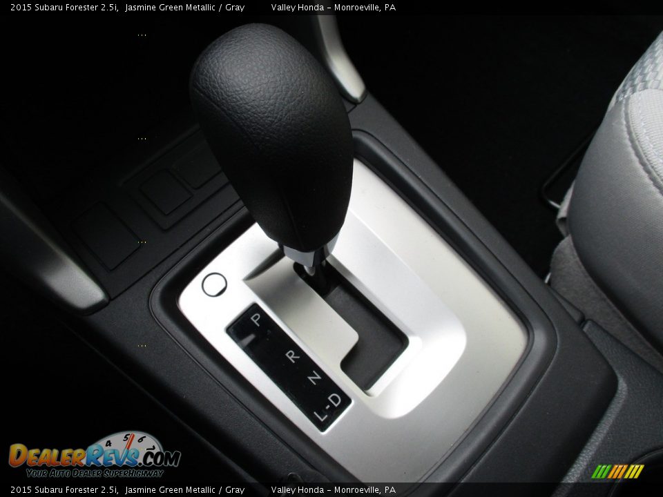 2015 Subaru Forester 2.5i Jasmine Green Metallic / Gray Photo #15