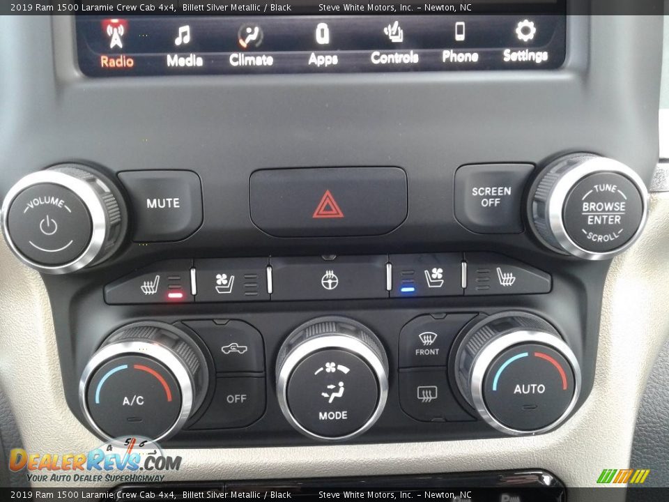 Controls of 2019 Ram 1500 Laramie Crew Cab 4x4 Photo #30