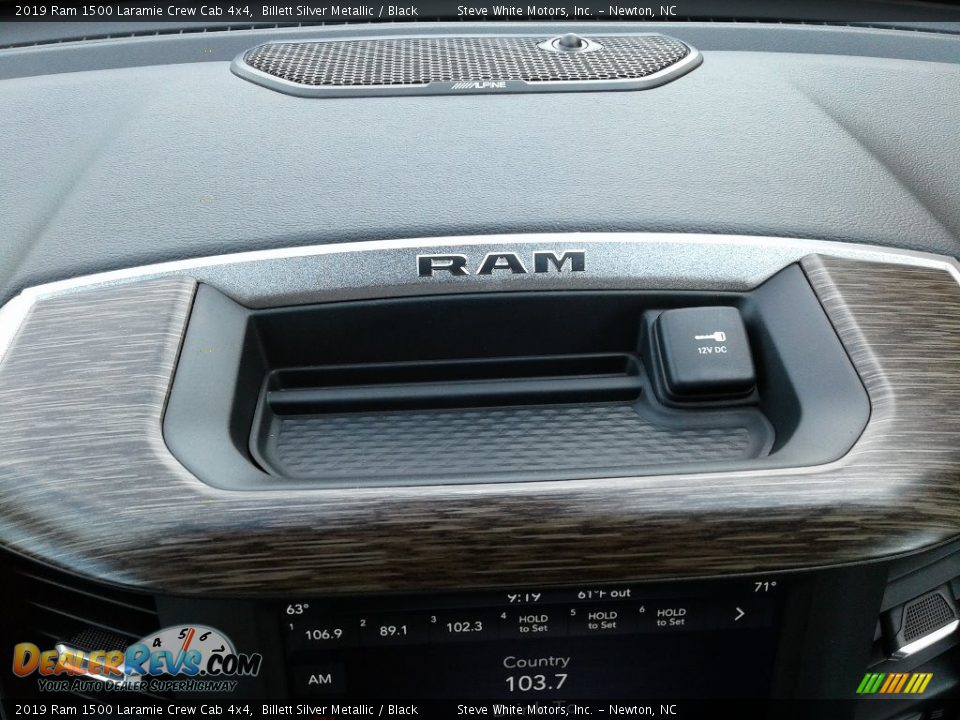 2019 Ram 1500 Laramie Crew Cab 4x4 Billett Silver Metallic / Black Photo #33
