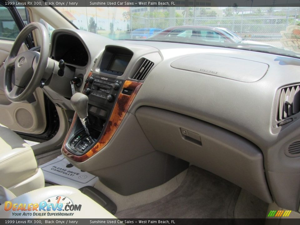 1999 Lexus RX 300 Black Onyx / Ivory Photo #17