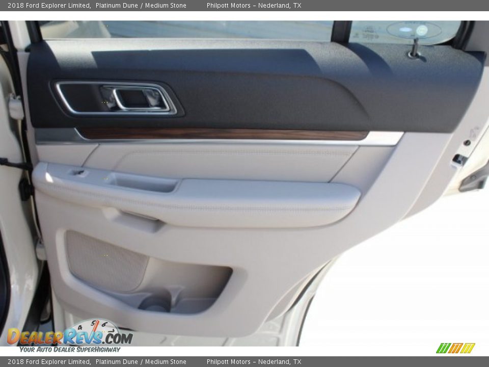 2018 Ford Explorer Limited Platinum Dune / Medium Stone Photo #32