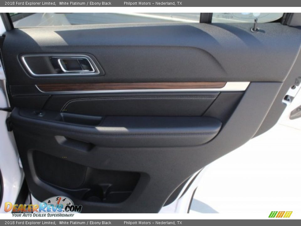 2018 Ford Explorer Limited White Platinum / Ebony Black Photo #32