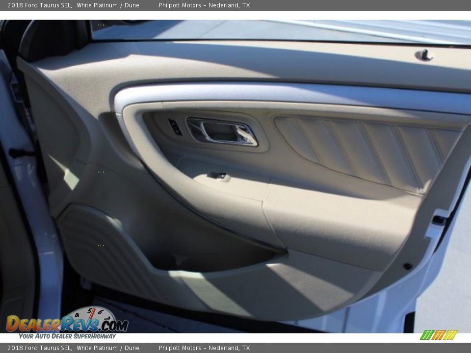 2018 Ford Taurus SEL White Platinum / Dune Photo #29