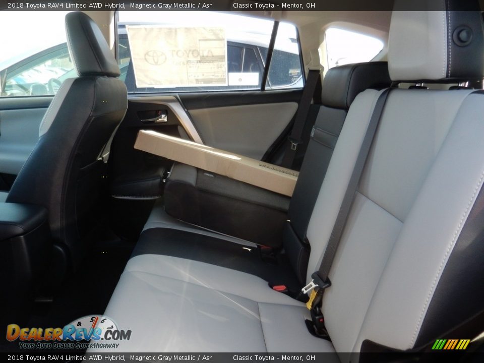 2018 Toyota RAV4 Limited AWD Hybrid Magnetic Gray Metallic / Ash Photo #4