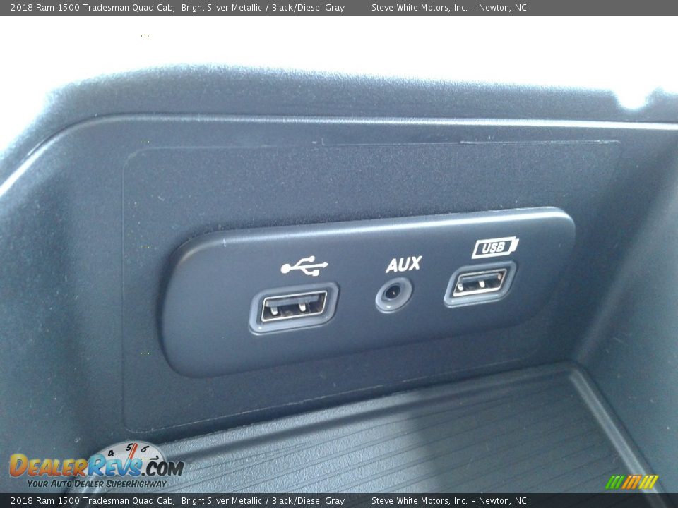 2018 Ram 1500 Tradesman Quad Cab Bright Silver Metallic / Black/Diesel Gray Photo #23