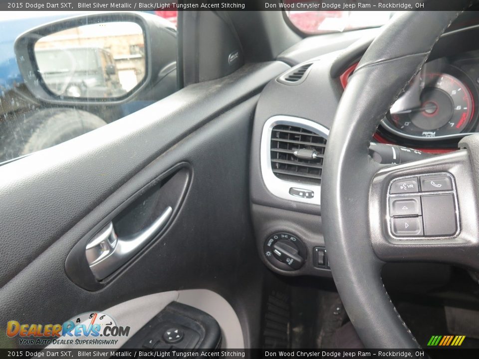 2015 Dodge Dart SXT Billet Silver Metallic / Black/Light Tungsten Accent Stitching Photo #18