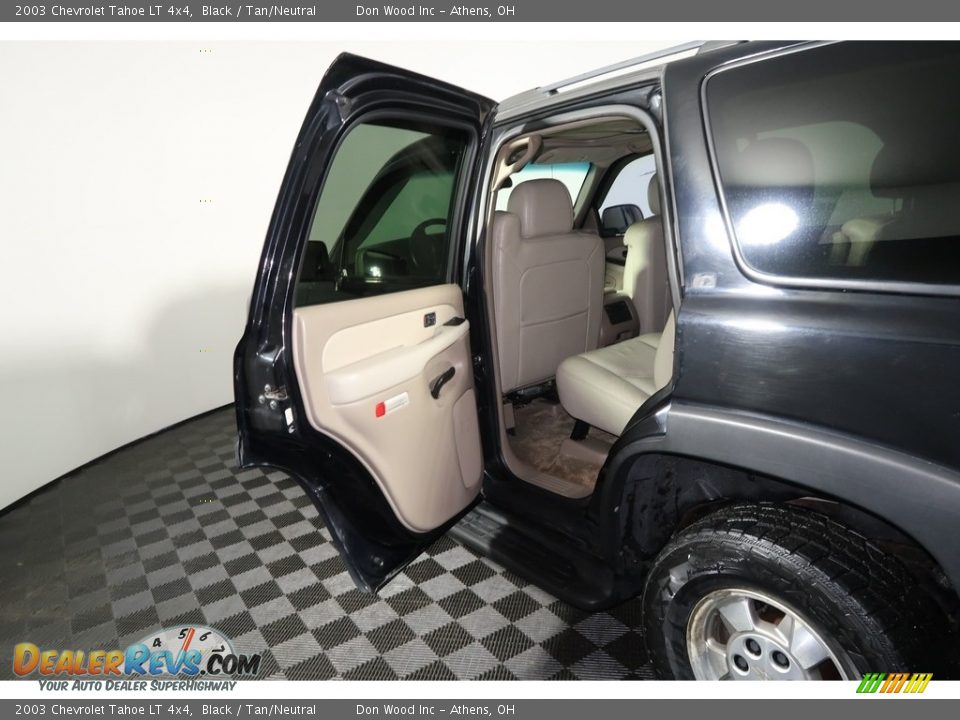2003 Chevrolet Tahoe LT 4x4 Black / Tan/Neutral Photo #27