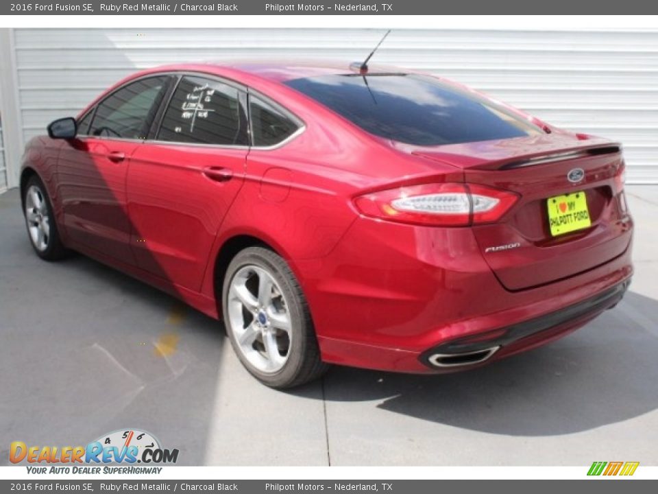 2016 Ford Fusion SE Ruby Red Metallic / Charcoal Black Photo #7