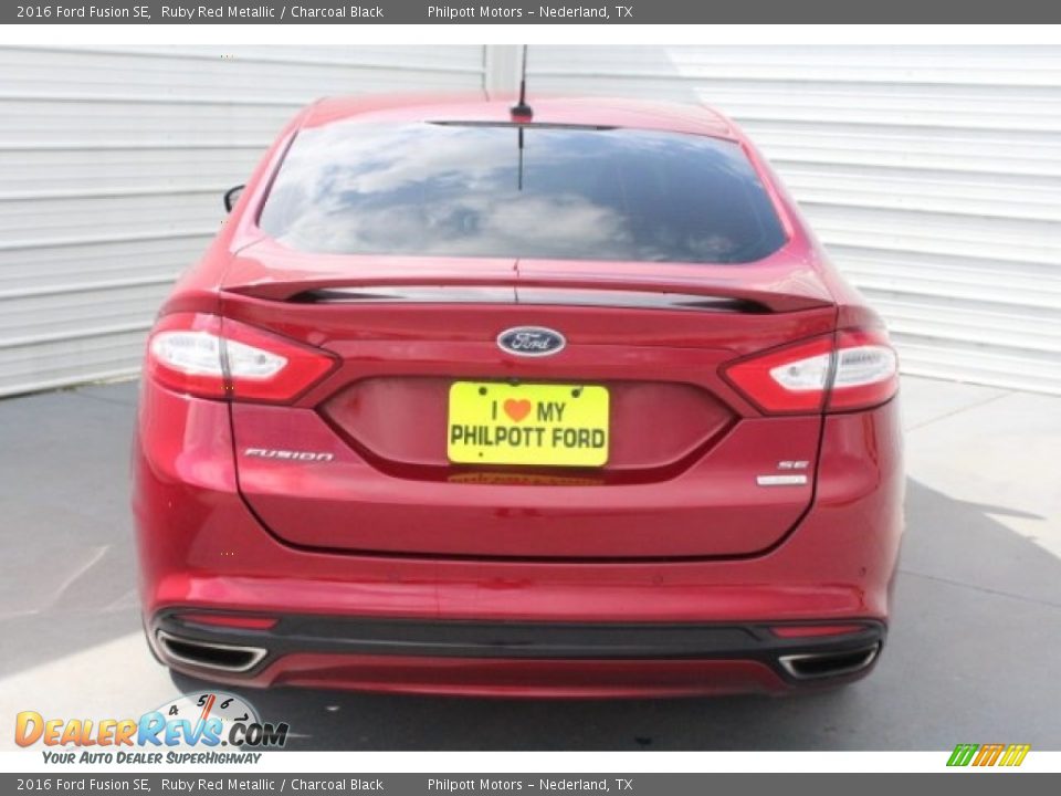 2016 Ford Fusion SE Ruby Red Metallic / Charcoal Black Photo #8