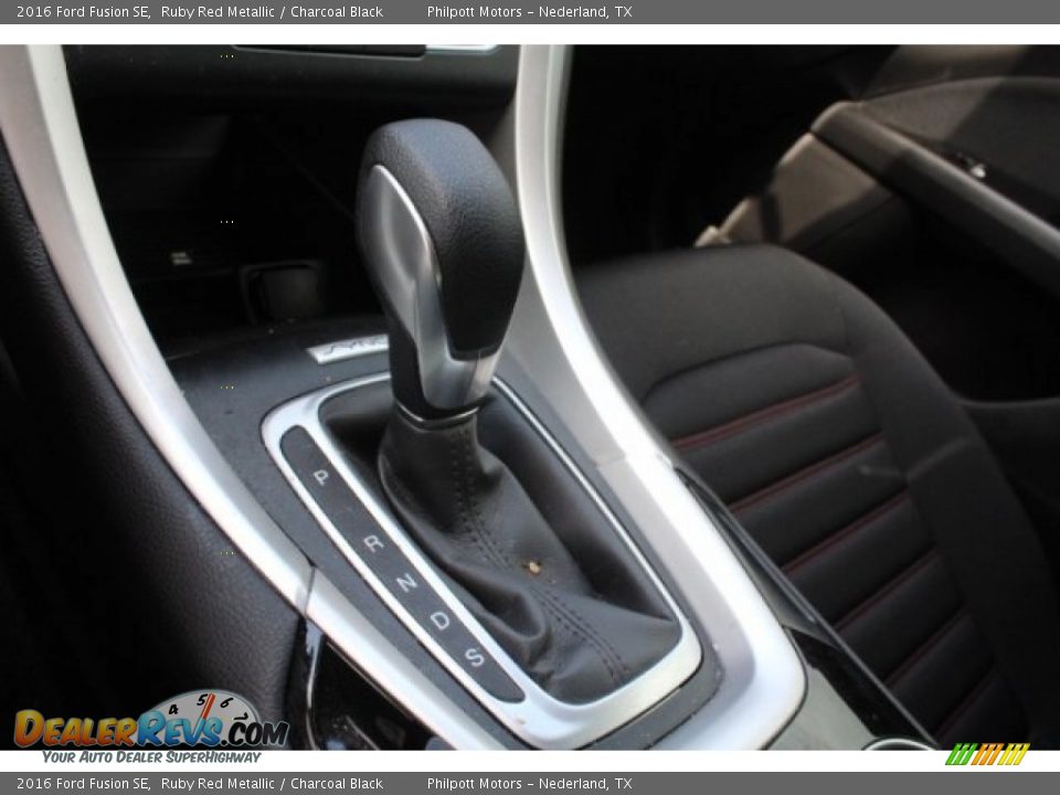 2016 Ford Fusion SE Ruby Red Metallic / Charcoal Black Photo #19