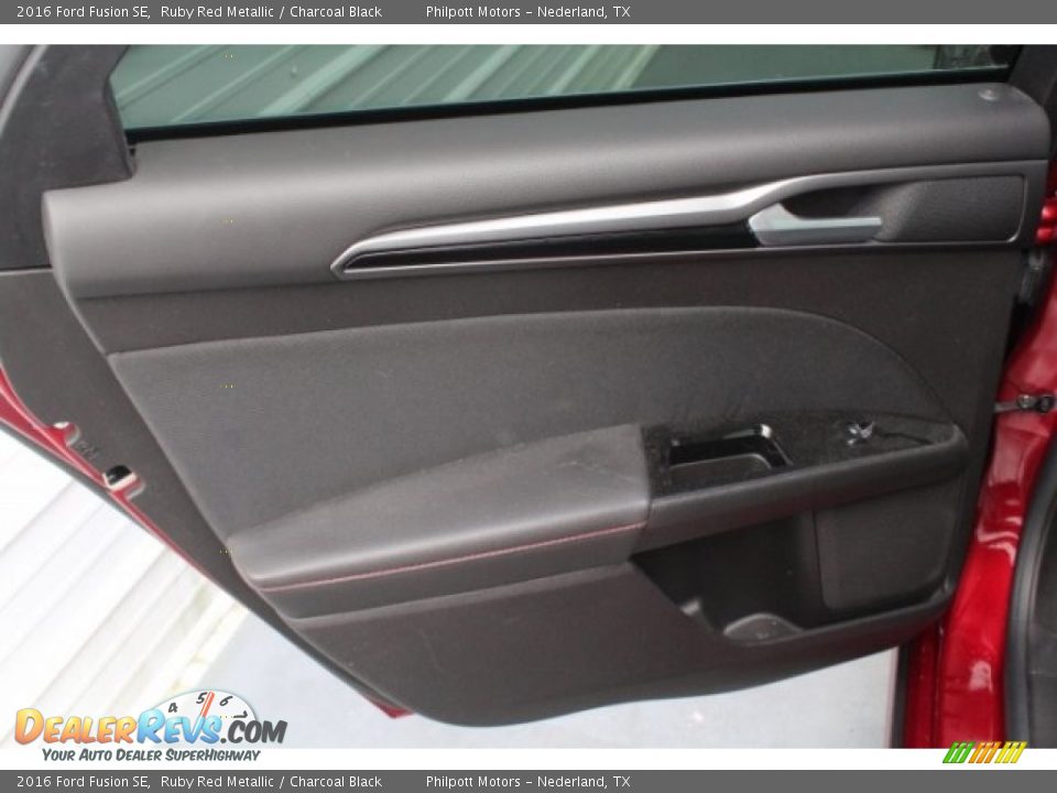 2016 Ford Fusion SE Ruby Red Metallic / Charcoal Black Photo #25