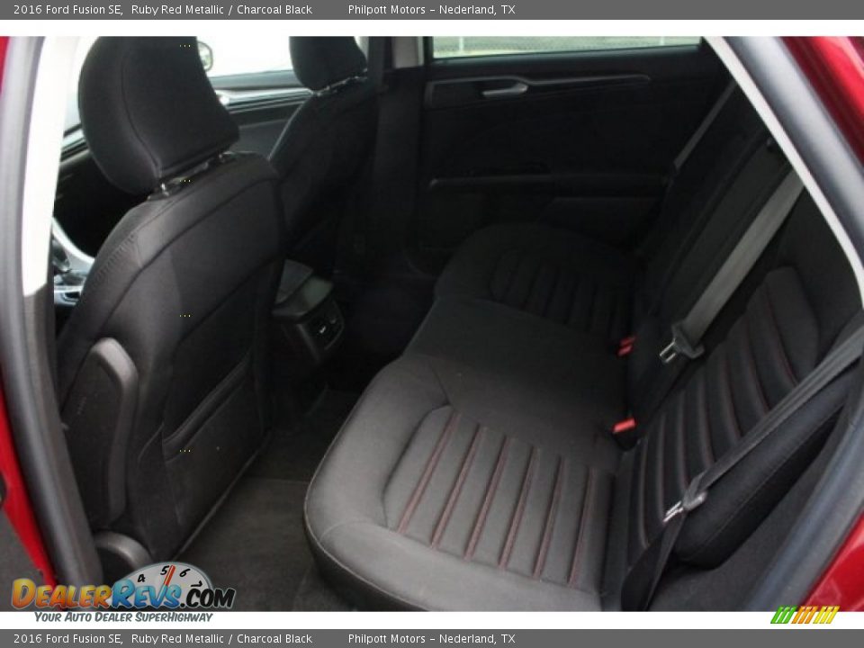 2016 Ford Fusion SE Ruby Red Metallic / Charcoal Black Photo #26