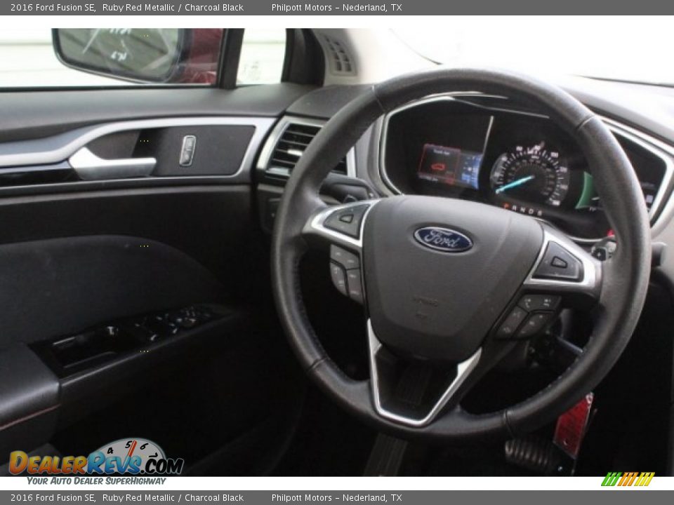 2016 Ford Fusion SE Ruby Red Metallic / Charcoal Black Photo #28