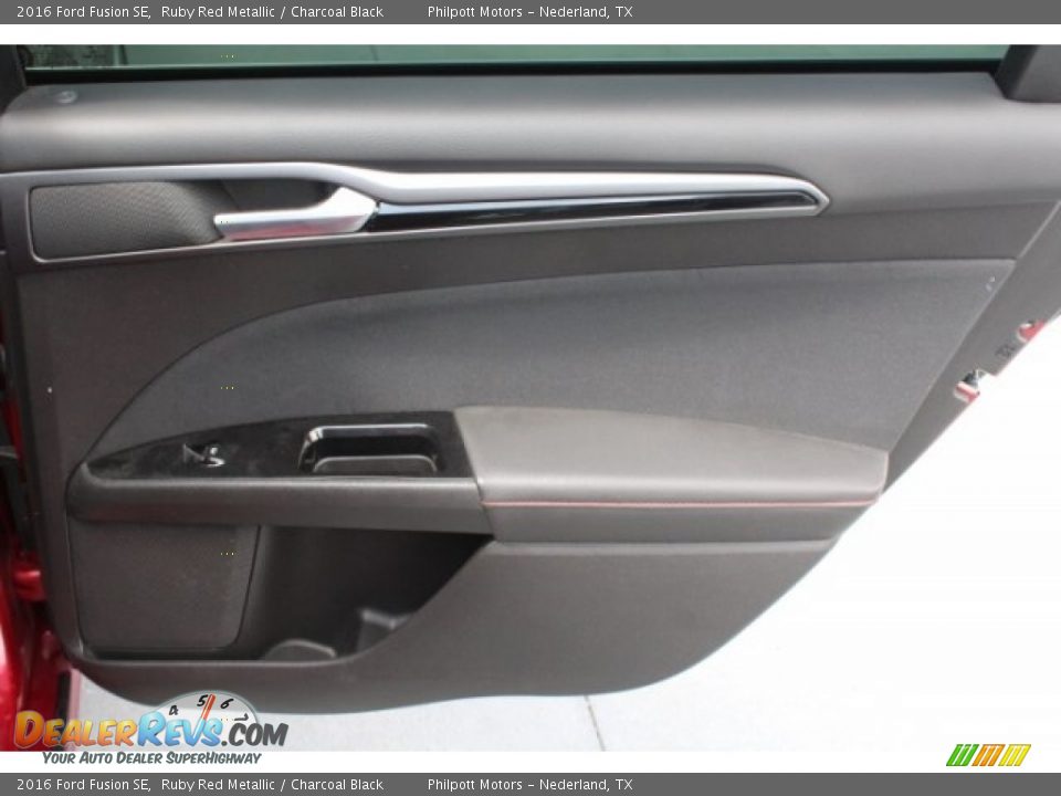2016 Ford Fusion SE Ruby Red Metallic / Charcoal Black Photo #29