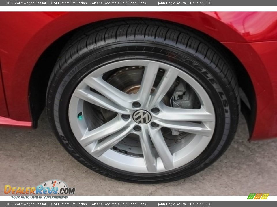 2015 Volkswagen Passat TDI SEL Premium Sedan Fortana Red Metallic / Titan Black Photo #11