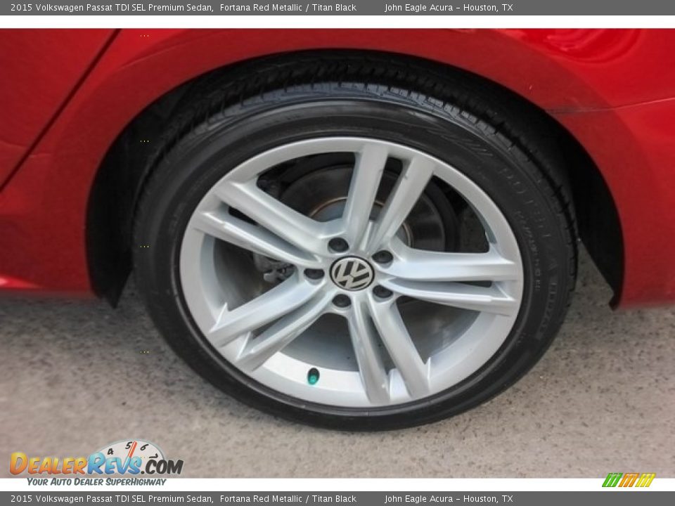 2015 Volkswagen Passat TDI SEL Premium Sedan Fortana Red Metallic / Titan Black Photo #13