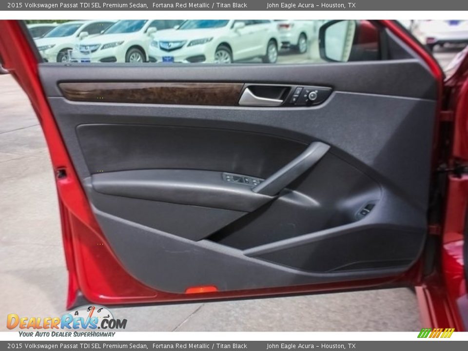 2015 Volkswagen Passat TDI SEL Premium Sedan Fortana Red Metallic / Titan Black Photo #15
