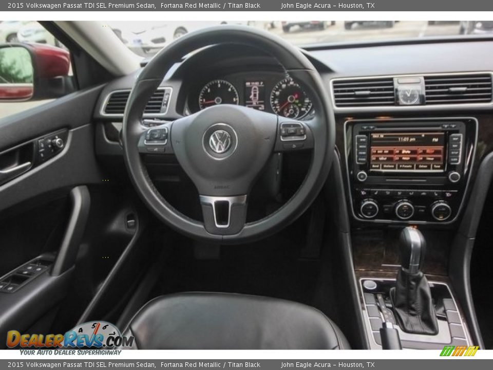 2015 Volkswagen Passat TDI SEL Premium Sedan Fortana Red Metallic / Titan Black Photo #28