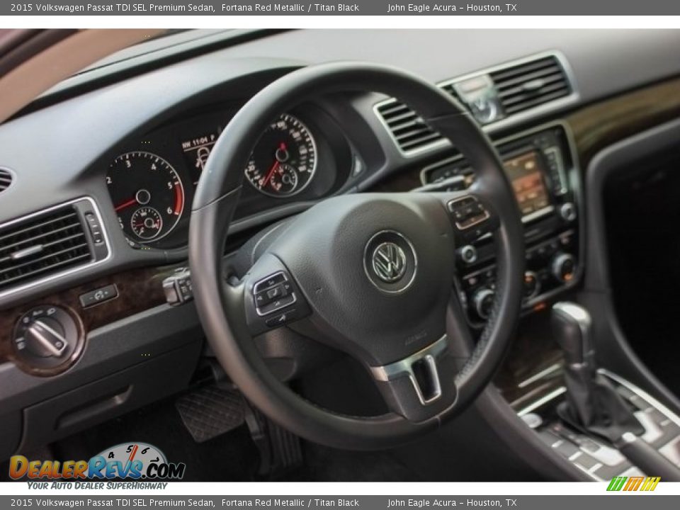 2015 Volkswagen Passat TDI SEL Premium Sedan Fortana Red Metallic / Titan Black Photo #34