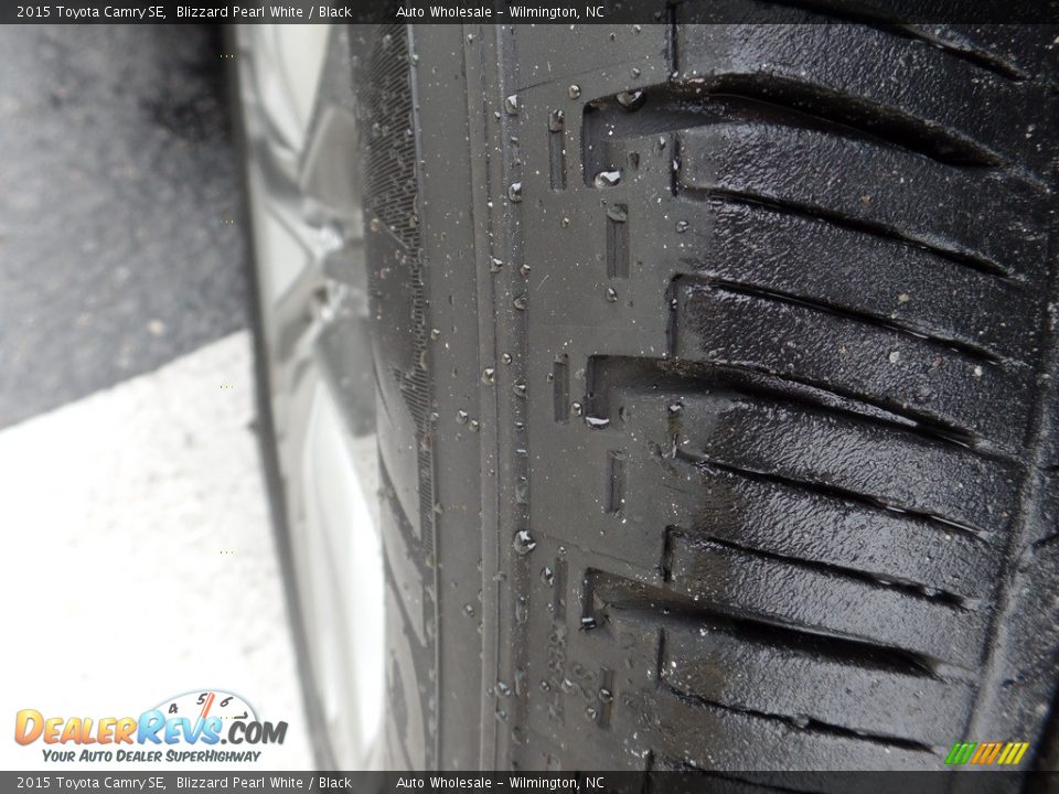 2015 Toyota Camry SE Blizzard Pearl White / Black Photo #8