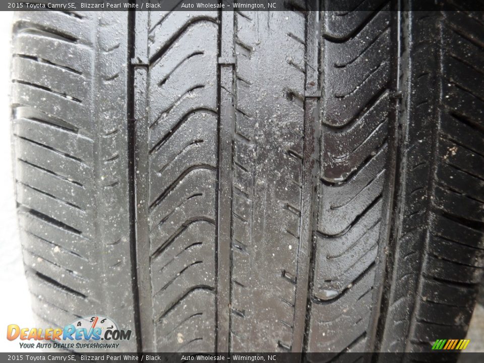 2015 Toyota Camry SE Blizzard Pearl White / Black Photo #9