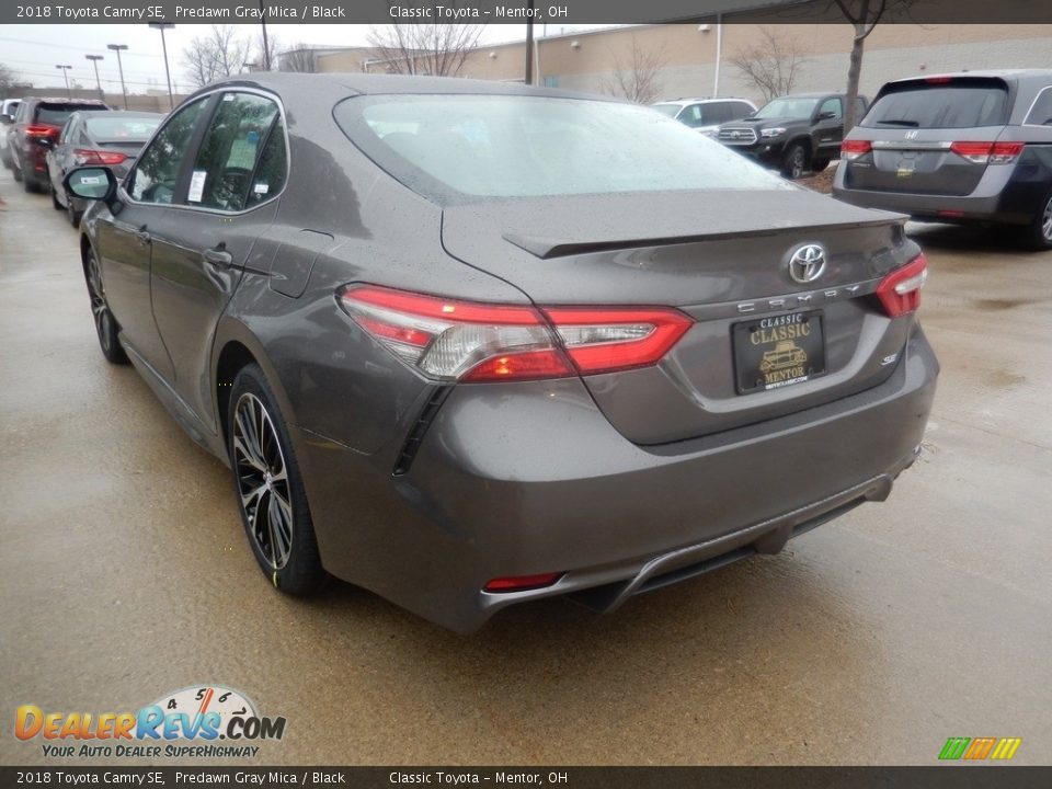 2018 Toyota Camry SE Predawn Gray Mica / Black Photo #2