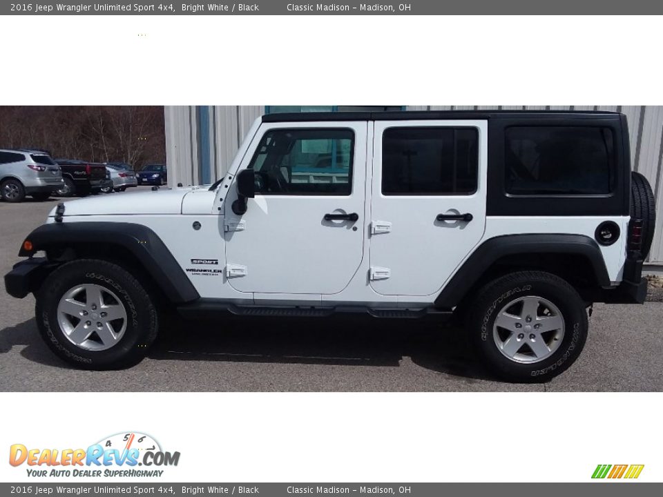 2016 Jeep Wrangler Unlimited Sport 4x4 Bright White / Black Photo #7
