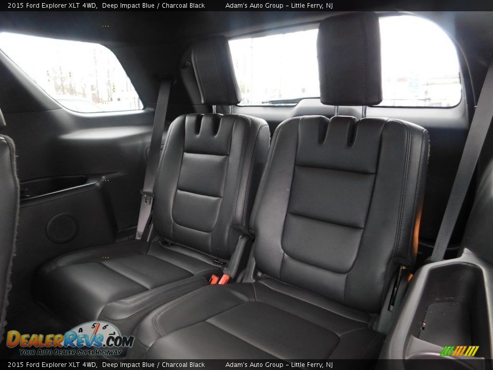 2015 Ford Explorer XLT 4WD Deep Impact Blue / Charcoal Black Photo #33