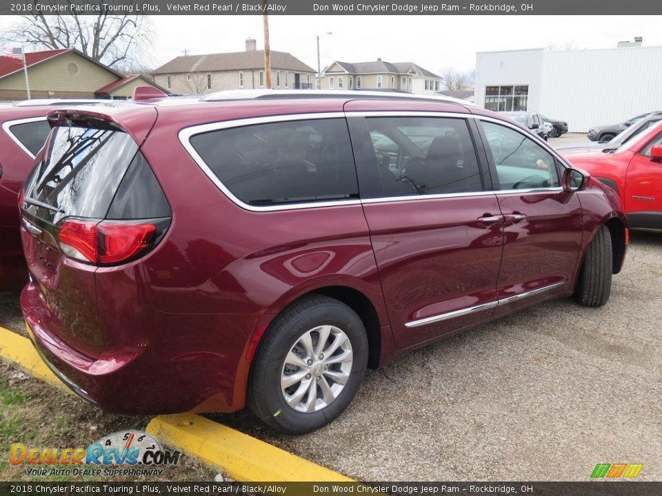 2018 Chrysler Pacifica Touring L Plus Velvet Red Pearl / Black/Alloy Photo #15