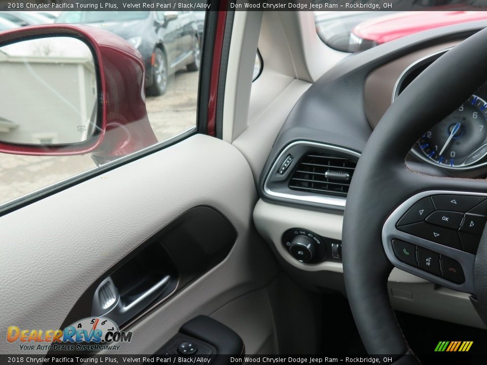 2018 Chrysler Pacifica Touring L Plus Velvet Red Pearl / Black/Alloy Photo #18