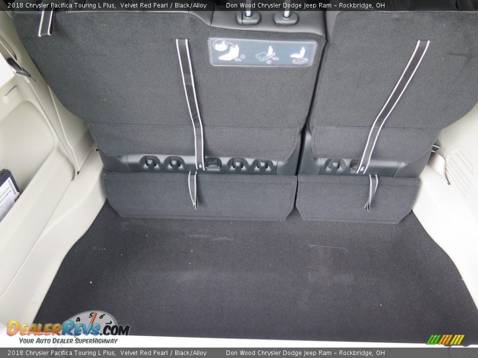 2018 Chrysler Pacifica Touring L Plus Velvet Red Pearl / Black/Alloy Photo #32