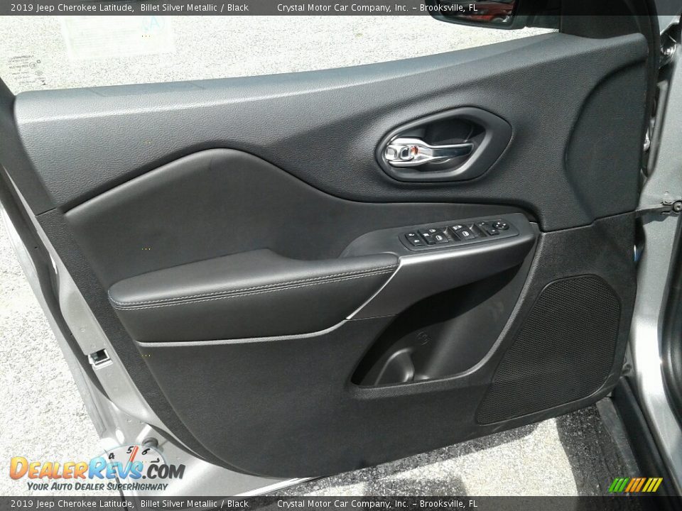 2019 Jeep Cherokee Latitude Billet Silver Metallic / Black Photo #17