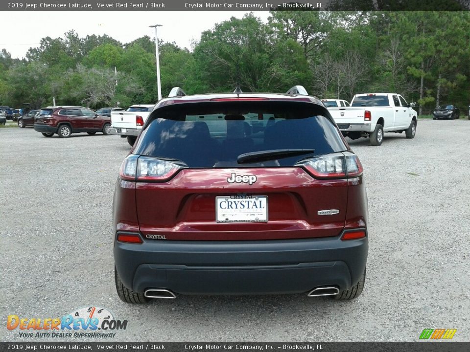 2019 Jeep Cherokee Latitude Velvet Red Pearl / Black Photo #4