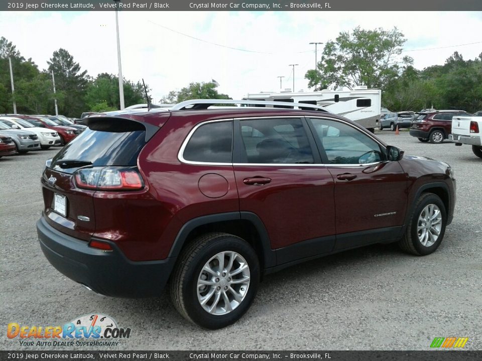 2019 Jeep Cherokee Latitude Velvet Red Pearl / Black Photo #5