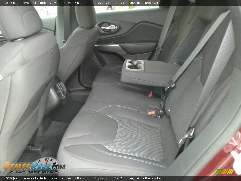 2019 Jeep Cherokee Latitude Velvet Red Pearl / Black Photo #10