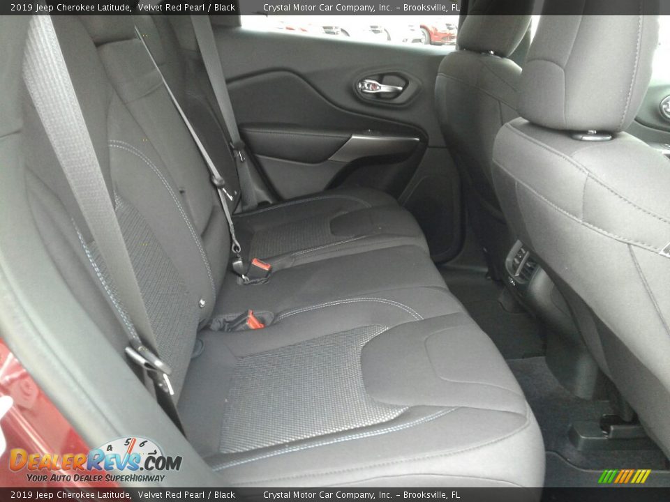 2019 Jeep Cherokee Latitude Velvet Red Pearl / Black Photo #11