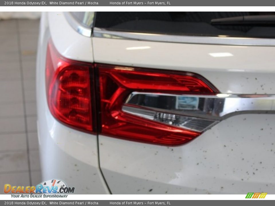 2018 Honda Odyssey EX White Diamond Pearl / Mocha Photo #9