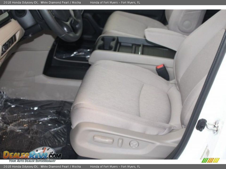 2018 Honda Odyssey EX White Diamond Pearl / Mocha Photo #16