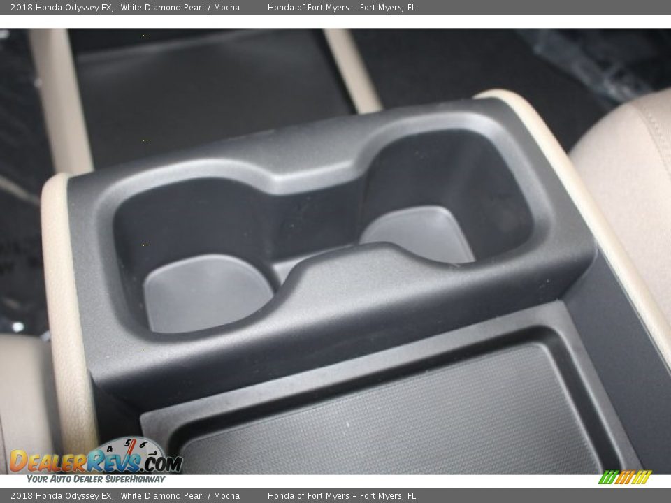 2018 Honda Odyssey EX White Diamond Pearl / Mocha Photo #30