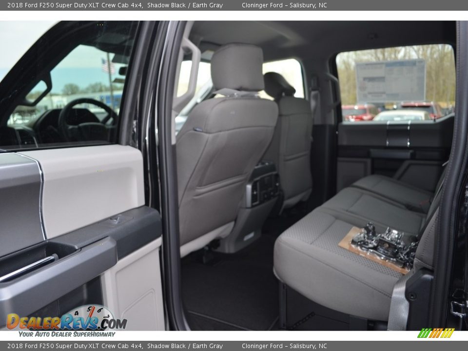2018 Ford F250 Super Duty XLT Crew Cab 4x4 Shadow Black / Earth Gray Photo #10
