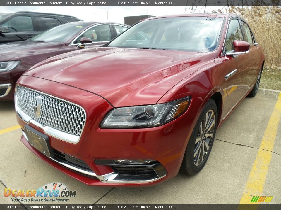 Front 3/4 View of 2018 Lincoln Continental Premiere Photo #1