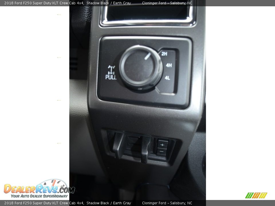 2018 Ford F250 Super Duty XLT Crew Cab 4x4 Shadow Black / Earth Gray Photo #16