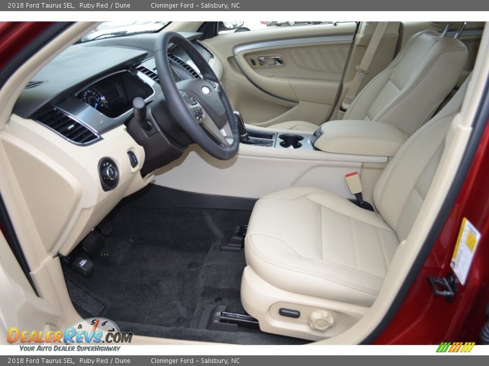 Front Seat of 2018 Ford Taurus SEL Photo #6