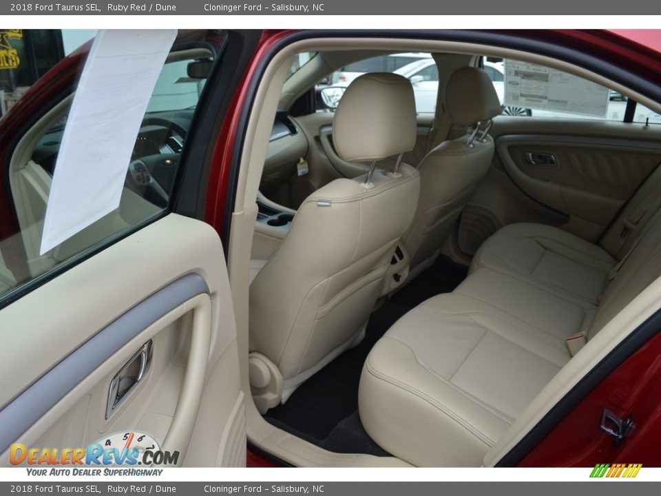 Rear Seat of 2018 Ford Taurus SEL Photo #8