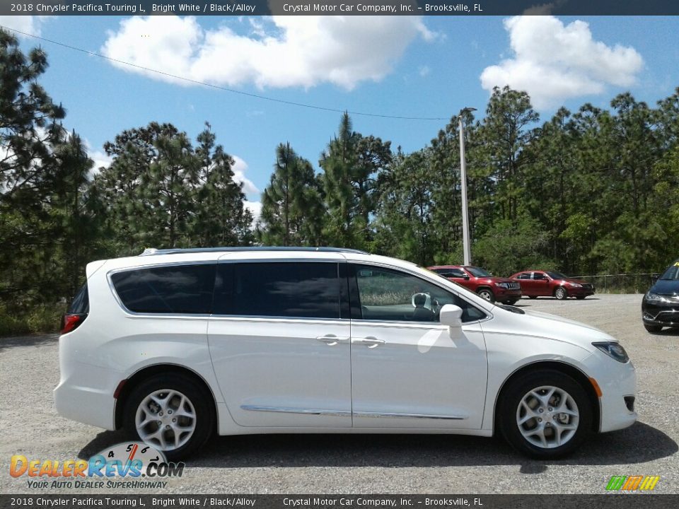 2018 Chrysler Pacifica Touring L Bright White / Black/Alloy Photo #6